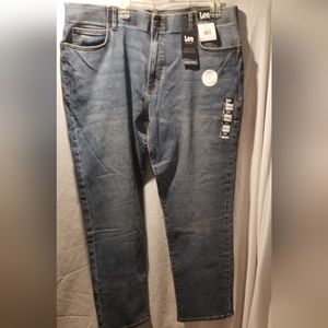 Brand new Lee Jeans 42 x 30 Active Fit